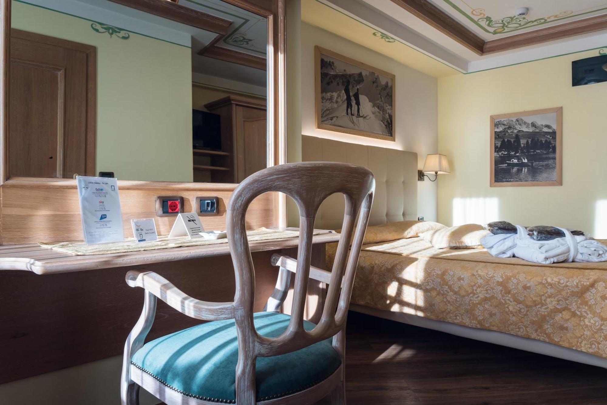 Hotel Alle Alpi موينا المظهر الخارجي الصورة
