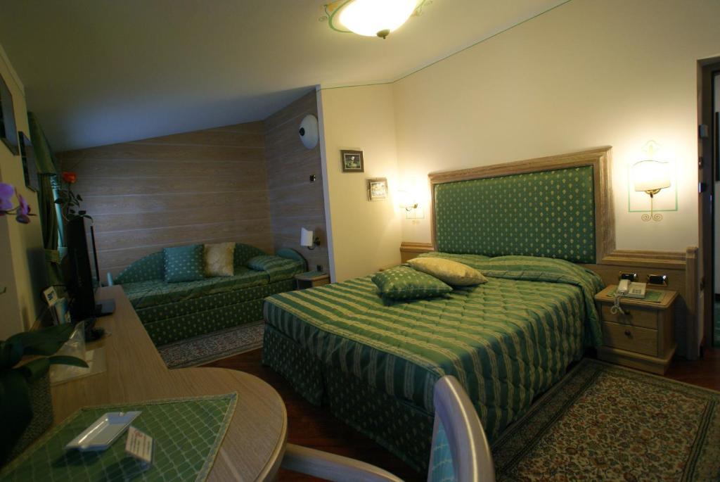 Hotel Alle Alpi موينا الغرفة الصورة